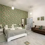 Apartment Gabby's Hideaway