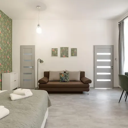 Gabby's Hideaway * Budapešť